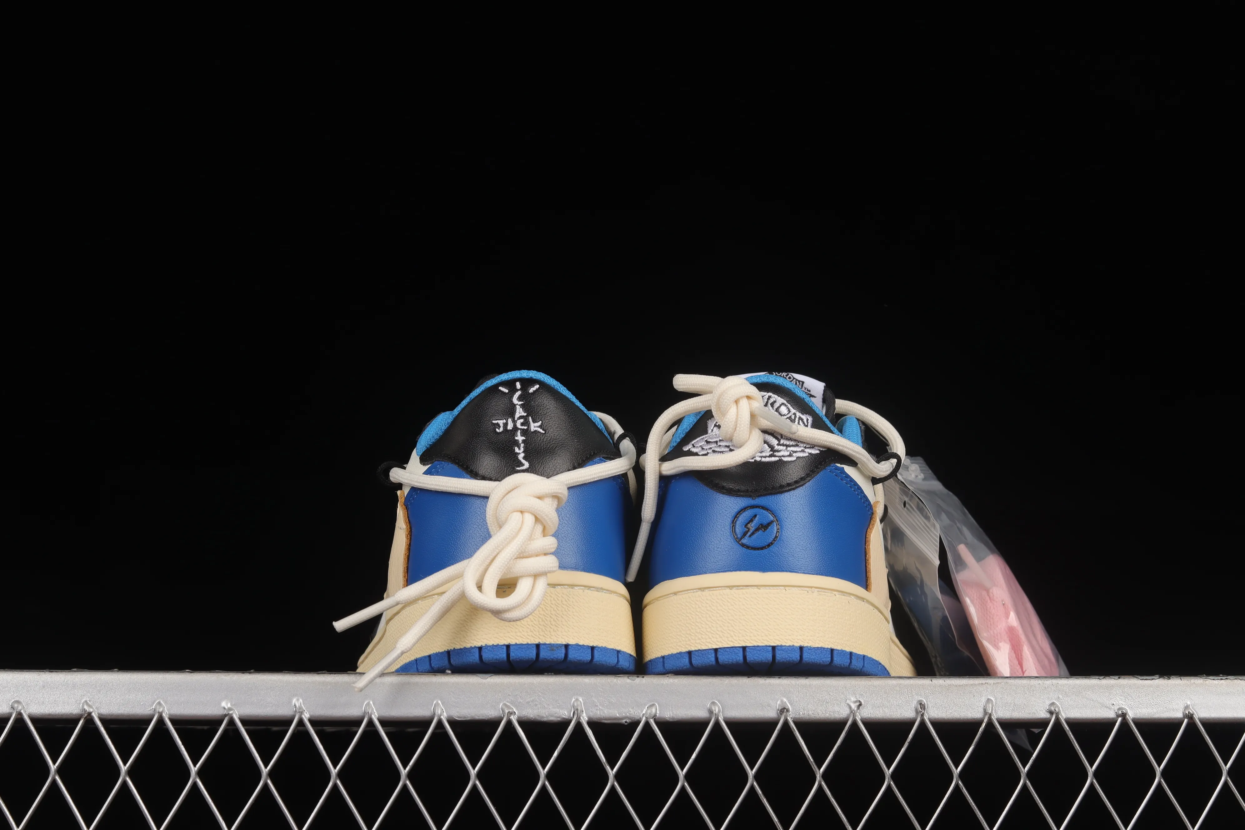 All categories Air Jordan Jordan series basketball shoes Air Jordan 1 Low Air Jordan 1 Low AJ1 Joe 1 customized version Vibe flavor deconstruction Sports culture basketball shoes DM7866-140
